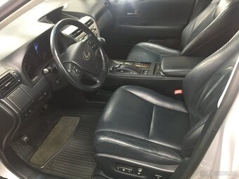 Prodám Lexus RX350 r.2012 nehybridní 3.5V6 benzín 204Kw - 9