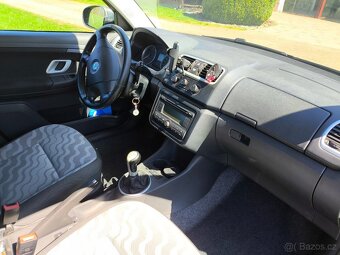 Škoda fabia 2 1,4 16V - 9