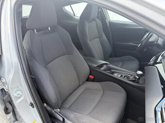 Toyota C-HR, 1,8 Hybrid, 1.maj, ČR, Servis, TOP - 9