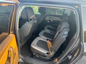 Prodám Citroen C4 Spacetourer 7 míst, rv 19,1,5 nafta 96 KW - 9