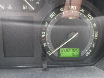 ŠKODA FABIA 1.9 SDI 47KW 2005 - 9