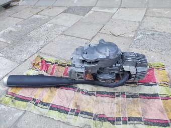Motor s příslušenstvím manet korado - 9