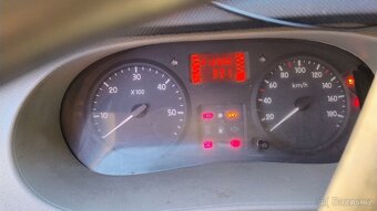 Renault Master 74kw 100dci, obytný - 9
