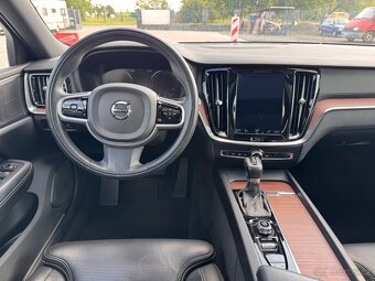 Volvo V60, D4, AWD, 360° kamery, nez. topení, DPH - 9