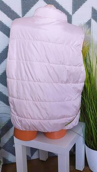 LEHOUNKÁ PROŠÍVANÁ VESTA S ŠÁTKEM-INFINITY- vel. 48 - 9