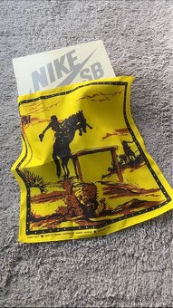 Nike SB Dunk Low Rodeo Tourmaline - 9