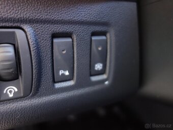 RENAULT CLIO 1.2i 87kW 4-VÁLEC LIMITED - 9