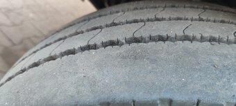 Traktor nosič kontejnerů Iveco eurocargo 75180 - 9