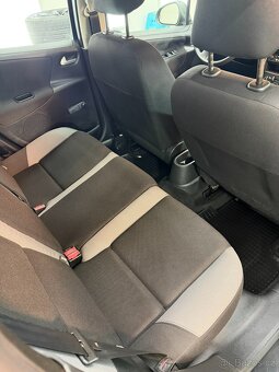 Peugeot 207 TRENDY 1.4 - 9