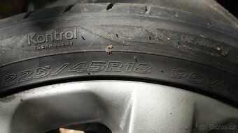 225/45/18 letní Hankook - 9