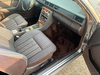 Prodám Mercedes Benz W124 300CE 24V - 9
