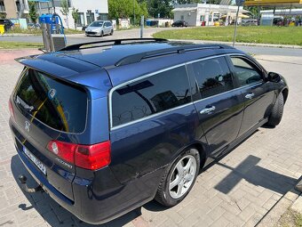 Honda Accord kombi - 9