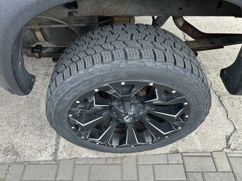 Dodge Ram 1500 zadní náhon HEMI 5,7 Magnum - 9