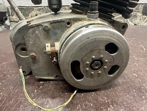 Predám MOTOR MANET 90 dvoupist, kompletný - 9