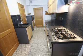 Krásný moderní byt 3+1 v centru Chebu s geniem loci v ulici  - 9