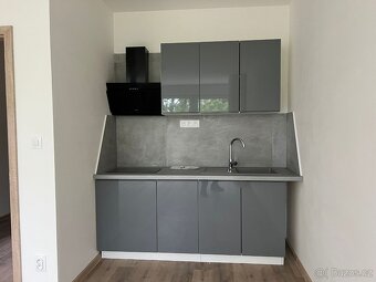 Vzorková levná  KUCHYNEPROTEBE v rozměru 260 a 120 cm - 9