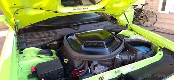 Dodge Challenger R/T 6.4 V8 SHAKER 392 Scat Pack Manuál - 9