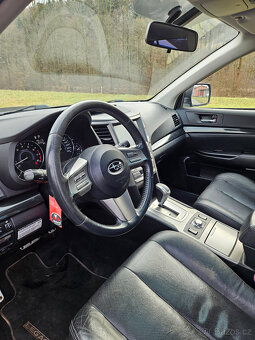 Subaru Legacy Turbo - 9