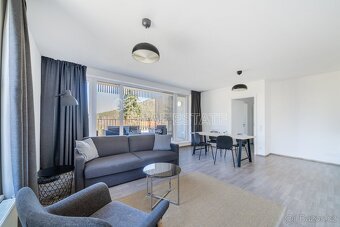 Apartmán 2+kk s lodžií a garážovým stáním u Máchova jezera v - 9