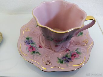 Růžový porcelán - hrneček s talířkem - 9