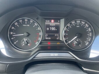 Škoda Octavia 2.0Tdi,DSG,Servisované - 9