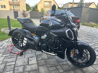 Ducati Diavel V4 2/2024 - 9