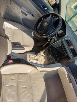 Škoda Octavia 2, 2.0 tdi, rv 2004, DSG - 9