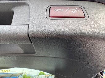 MERCEDES BENZ GLA 200d 4Matic automat - 9