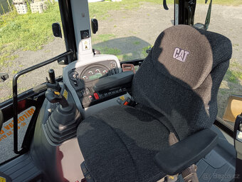 CATERPILLAR 444 F2 Traktorbagr TOP STAV - 9