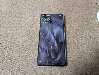 Google Pixel 7 5G 8GB/128GB žlutý - 9
