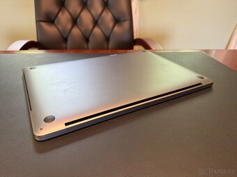 MacBook Pro 16", 2.4 GHz Intel Core i9, HDD 500 GB, 16 GB - 9