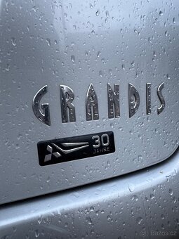 Mitsubishi Grandis 2,0 DID 103 kw , 7 míst 2008 - 9