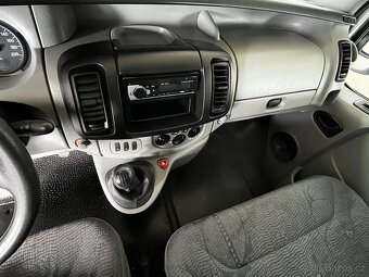 Renault Trafic 1.9Di , 60 kW nafta, 2003 - 9