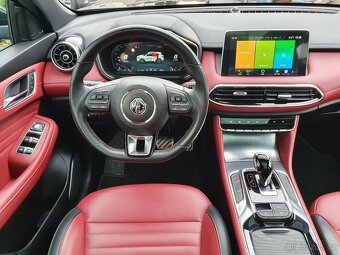 MG EHS PHEV Luxury 1.5 190kW AUT. 88tkm kamera 360° Virtual - 9