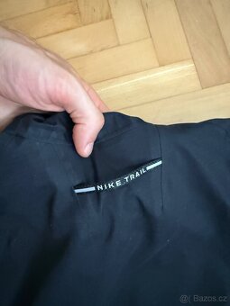 Nike Cosmic Peaks Pánská běžecká bunda Storm (Vel: L - 9