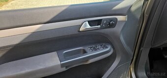 Volkswagen Touran 1.4 TSI Trendline / nové rozvody - 9