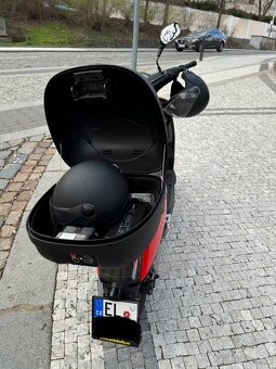 Elektrický skútr Super soco CUX - 9