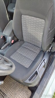Škoda Octavia 2 II 1.6TDI 77kW r.2012 - nepojízdná - 9