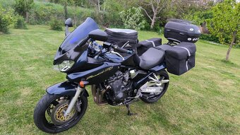 Suzuki GSR 1200 S Bandit - 9