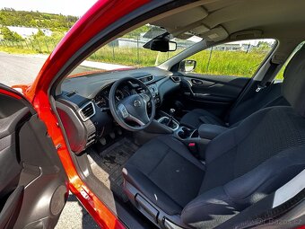 NISSAN QASHQAI 1.6 - 9