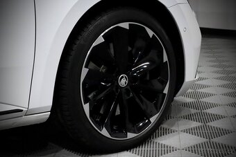 Škoda Superb 3 Facelift Combi 2.0TSI 200kW 4x4 DSG Sportline - 9