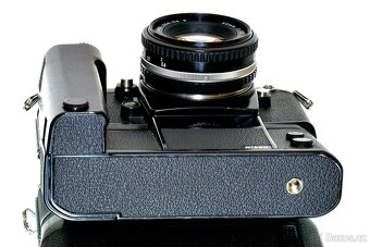 Nikon F3 + Pancake 1,8/50mm + MD-4 Motor Drive TOP STAV - 9