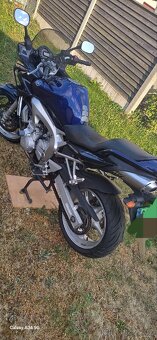 Yamaha FZS 600 Fazer - 9