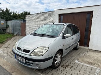 Renault Mégane scenic 1.6i - 9
