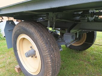 PRODÁM VLEK 3.5T - 9