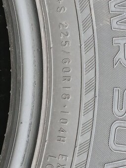 Pěkné zimní pneu Nokian 225/60/18 vzorek 8mm - 9