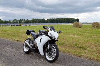 Honda CBR1000RR Fireblade, najeto 32 tkm - 9