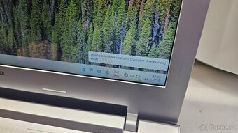 Starší výkonný notebook Lenovo - 9