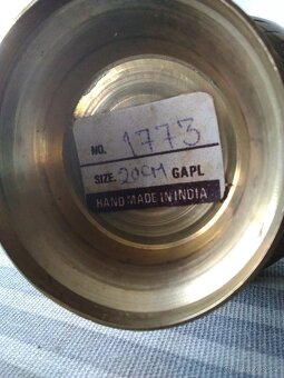 Mosazná orientální zdobená konvice. Indie ruční práce. - 9