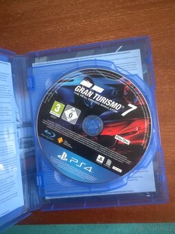 PlayStation 4 herní volant s pedály - 9